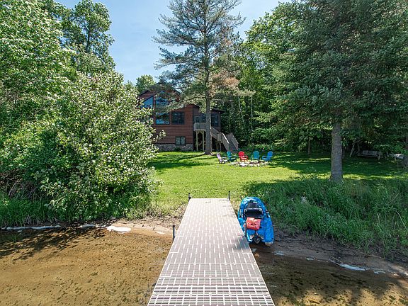 2nd image of 1655 Eastburn Rd NE