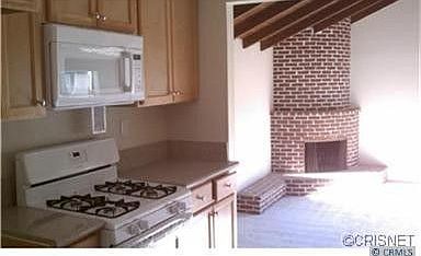 4th image of 14618 Seaforth Ave