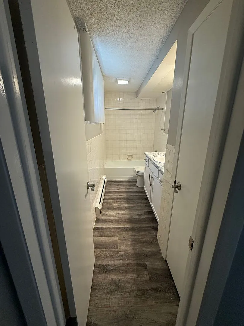 1136 G Street — Photo 4