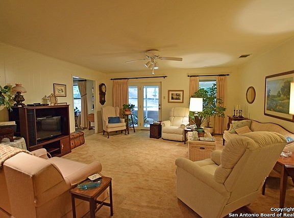 3rd image of 1205 Mary Frances Dr