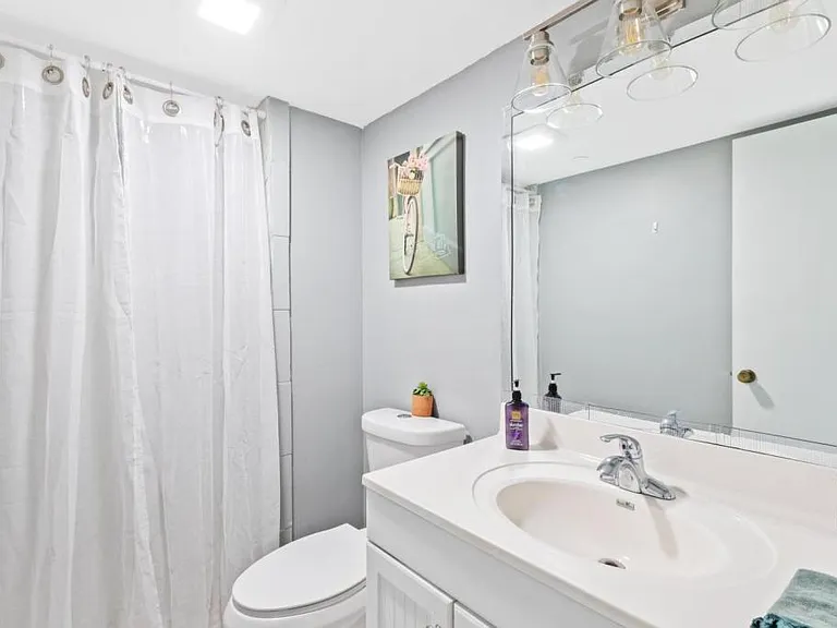 1100 Saint Charles Pl #408 — Photo 13