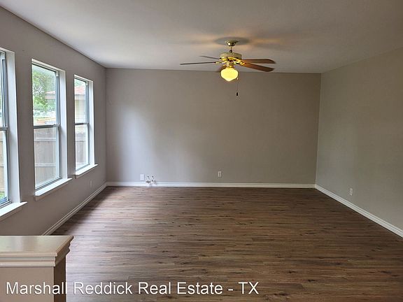 5th image of 4718 Crestwood Hill Dr