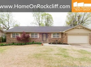 705 N Rockcliff Rd, Fayetteville, AR 72701