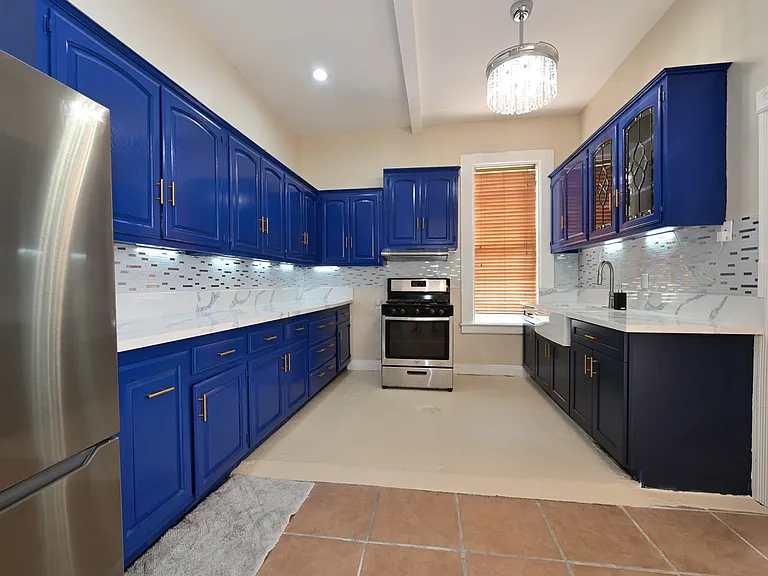 332 E Olive Ave — Photo 18