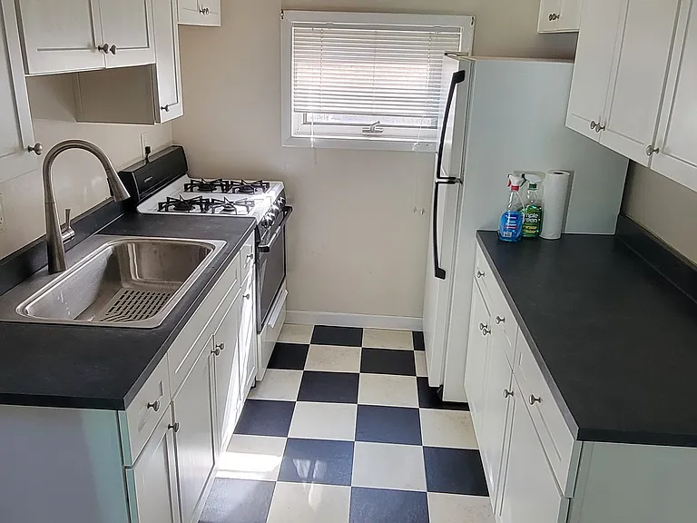 530 Caroline St — Photo 3