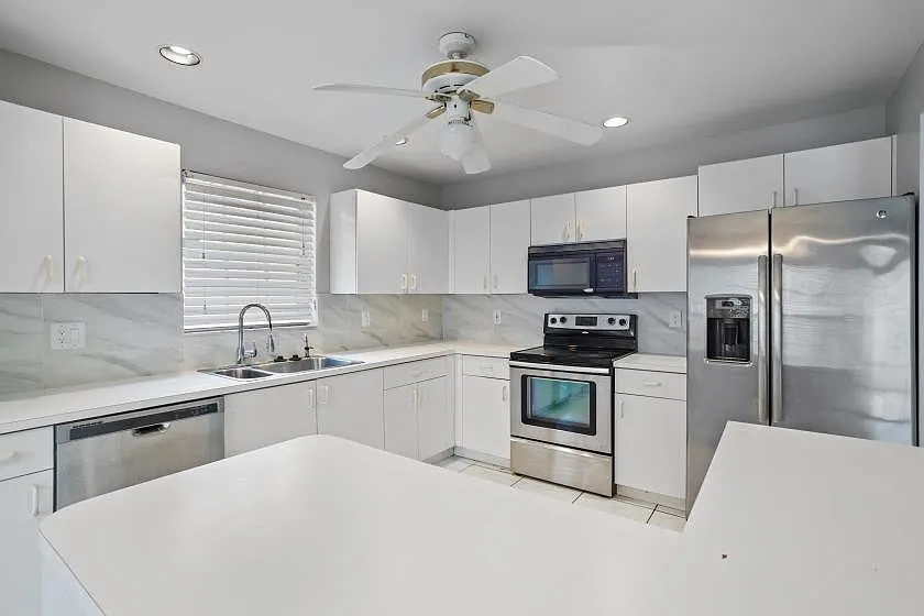 3178 NW 72nd Ave