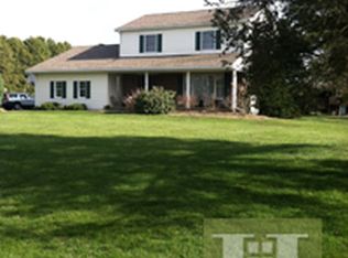 26 Hawthorn Dr, Valatie, NY 12184