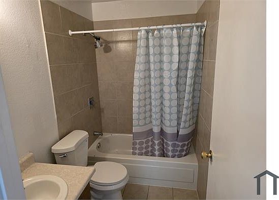 4th image of 4764 Nova Ln