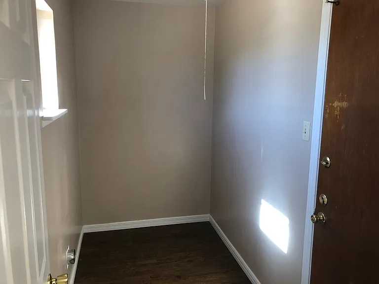 5702 Macon Ln — Photo 5