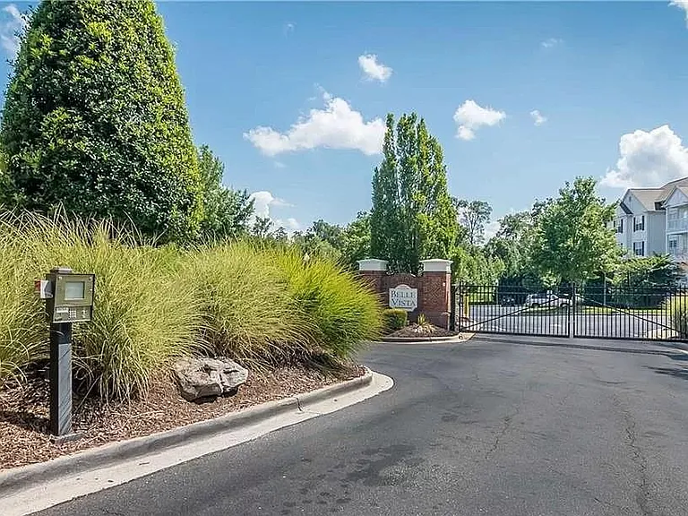 11568 Costigan Ln — Photo 10