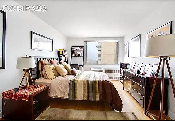4th image of 95 W 95th St APT 20A