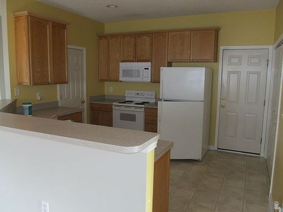 5th image of 1130 Ashcroft Dr NE