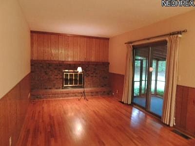 4th image of 2258 Berrywood Dr