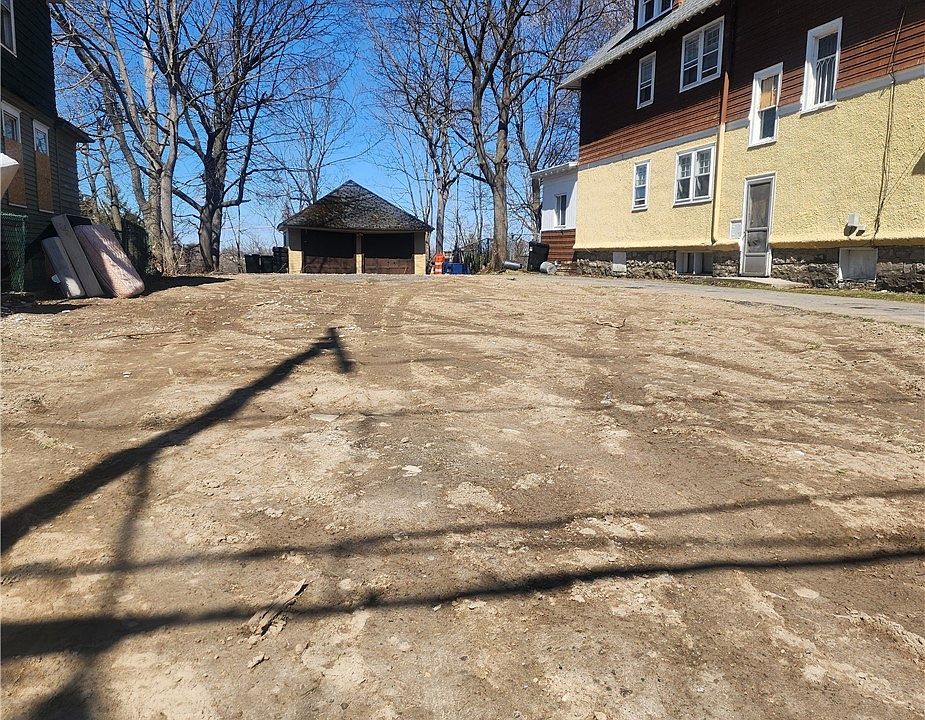 1st image of 1148-50 Bellevue Ave #23
