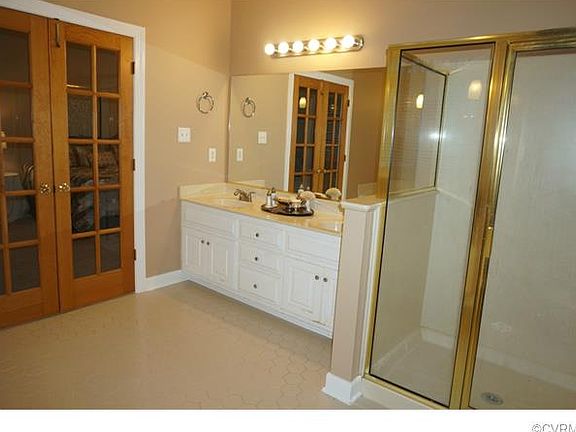 5th image of 11825 Carters Creek Dr