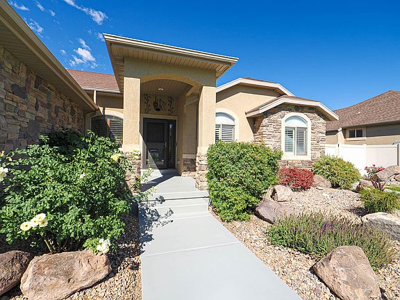 2nd image of 9324 S Wisteria Way