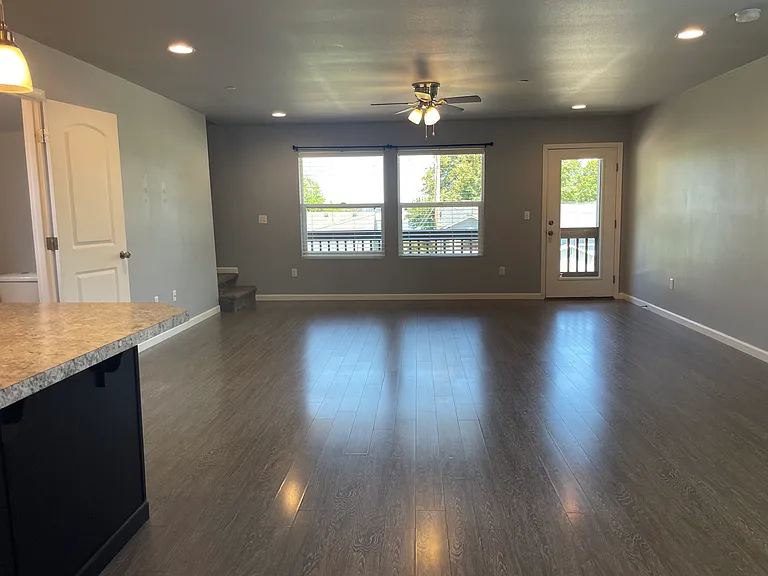 1430 Dekalb St — Photo 3
