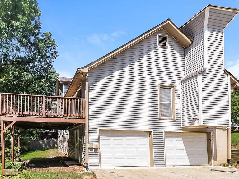 3106 Calumet Cir NW — Photo 18