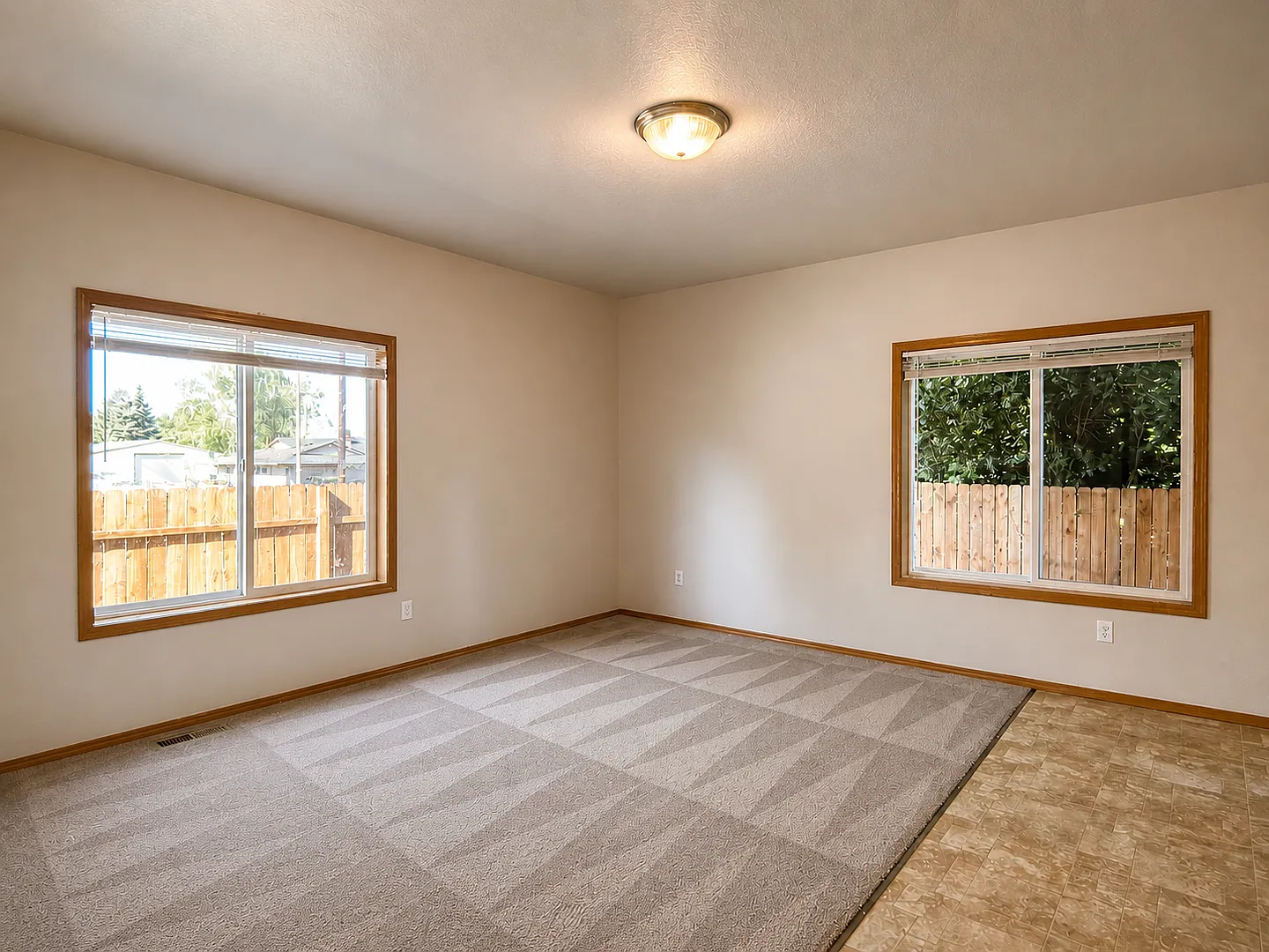 Spacious Townhouse for Lease in Vancouver - 4825 NE 124th Ct — Photo 3