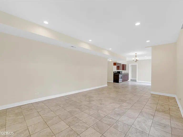 1906 Armwood Ln — Photo 34
