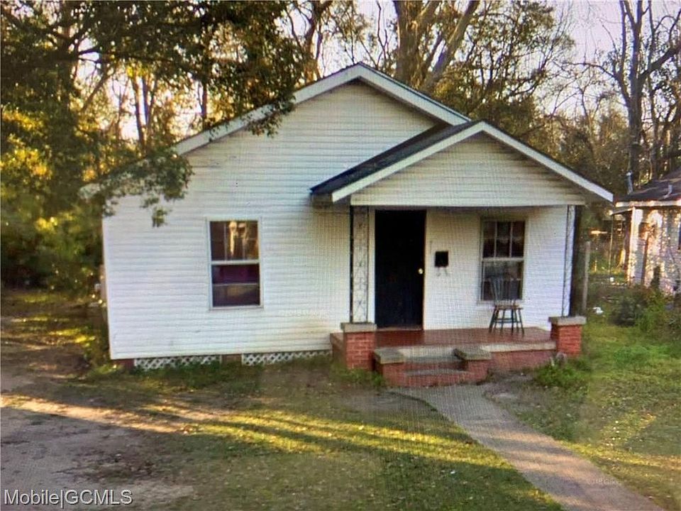 2nd image of 171 Hemley Ave