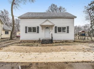 752 Jordan Lake Ave, Lake Odessa, MI