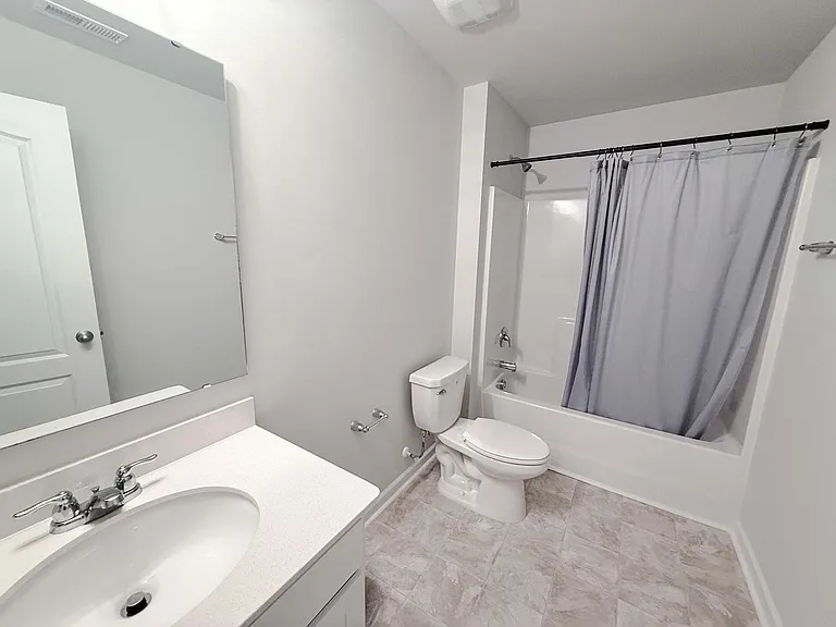 127 Arlington Dr — Photo 15