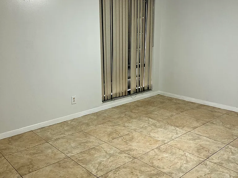 5672 Biscayne Dr — Photo 9