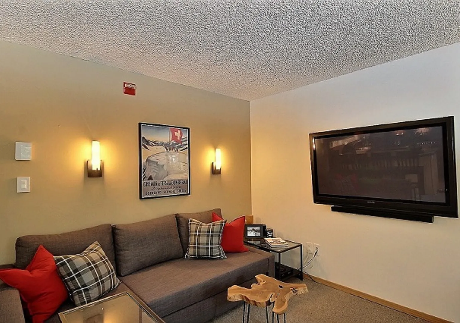 Snoqualmie Pass Furnished Mountain View Condo — Photo 4