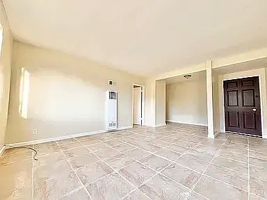 3rd image of 135 N Hillcrest Blvd APT 3