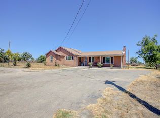 631 E Stuhr Rd, Newman, CA 95360