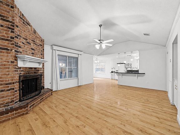 5th image of 5738 Weeping Willow Rd