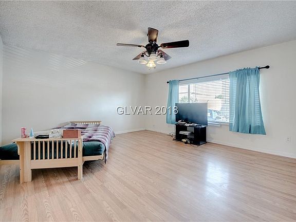 5th image of 3573 Victory Ave