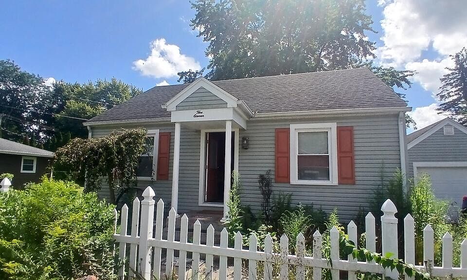 1st image of 511 McDonald Ave