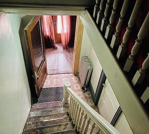 3rd image of 2152 Quimby Ave