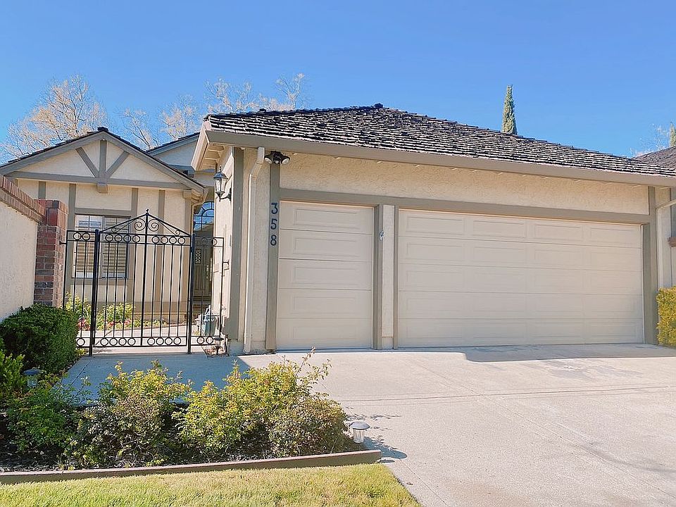1st image of 358 Jacaranda Dr