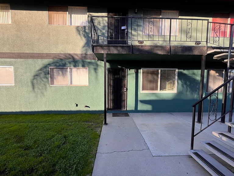 358 N Valeria St #101 — Photo 11