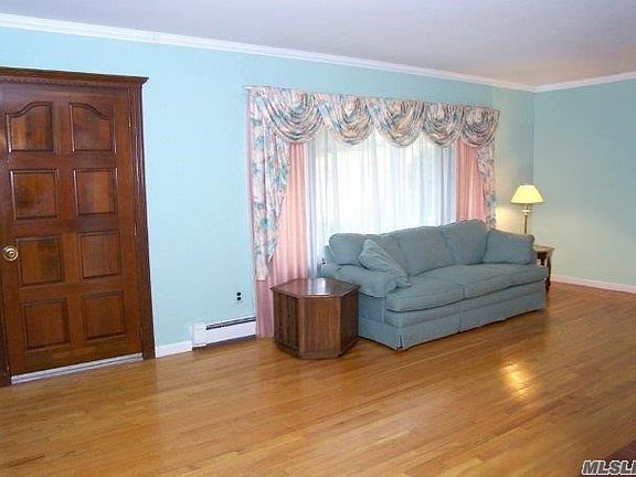 3rd image of 51 Smith St