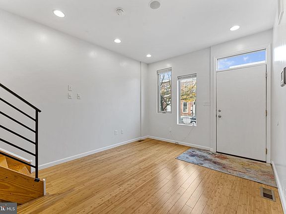 3rd image of 2231 Coral St