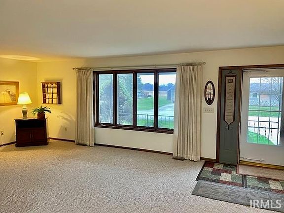 4th image of 2613 S Willow Creek Dr