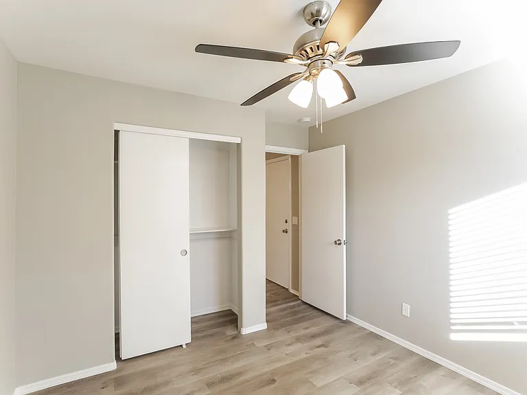 8473 W Audrey Ln — Photo 12