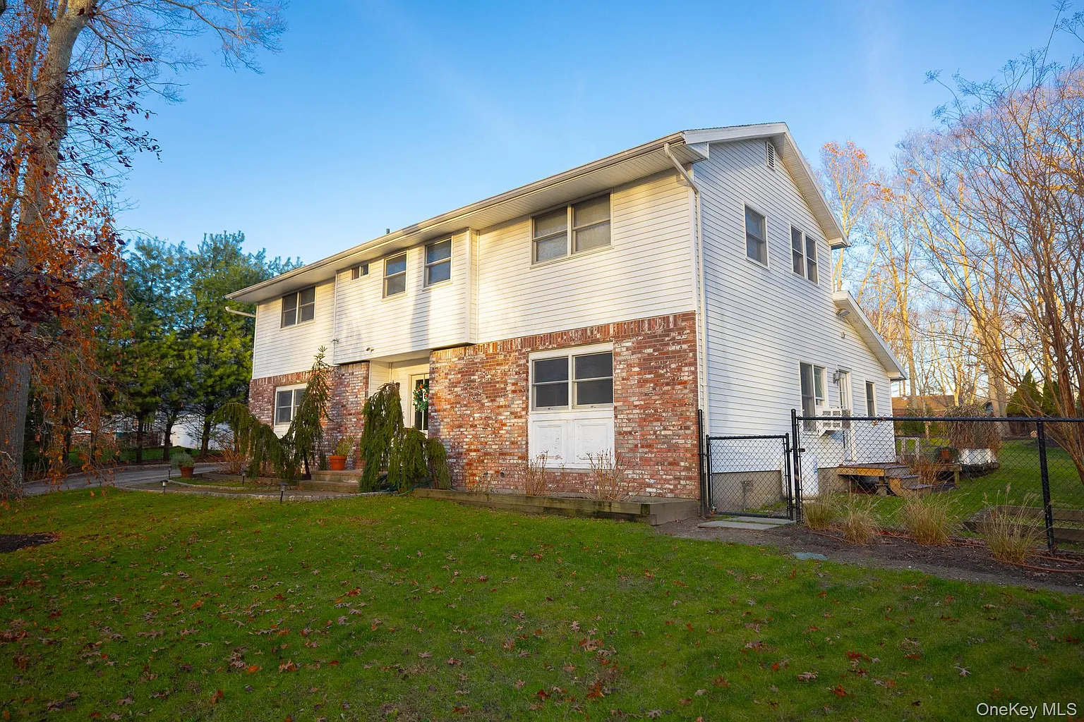 94 Kings Drive photo 1
