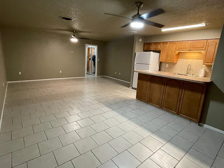 4444 Swift Rd #41 — Photo 2