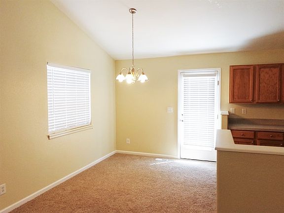 5th image of 2500 Park View Dr