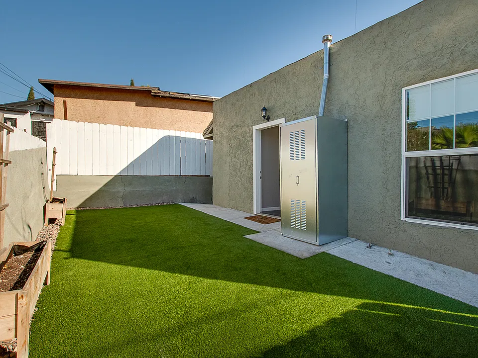 3776 Franklin Ave