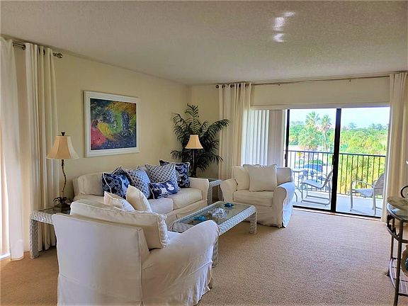 2nd image of 1700 Ocean Dr APT 302