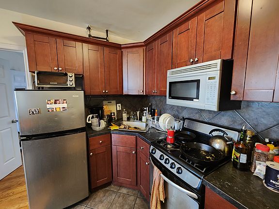 5th image of 510 W 135th St #22