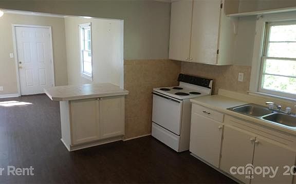 3rd image of 2755 Penny Park Dr