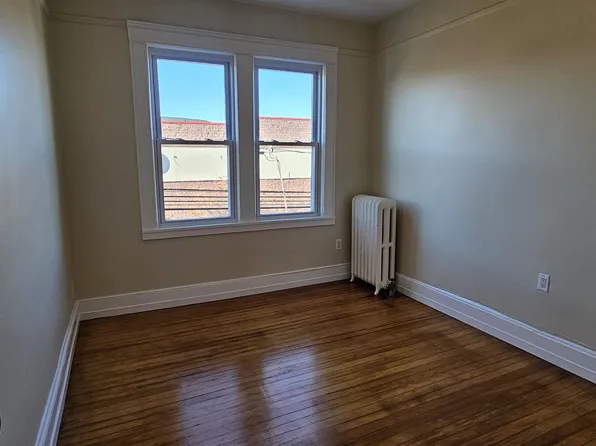 436 Anderson Avenue image 5 of 9