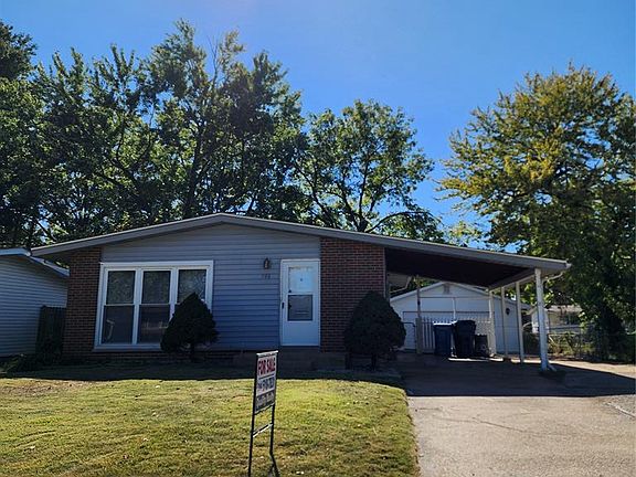 3rd image of 790 Manresa Ln